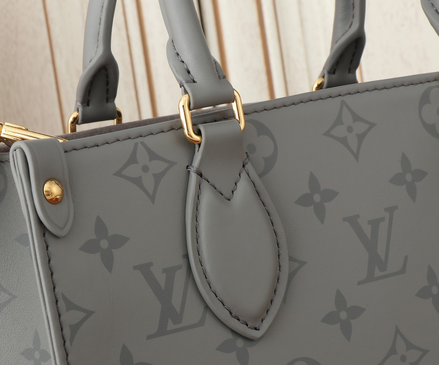 LV Monogram Ink Small OnTheGo M12465 25x19x11.5CM