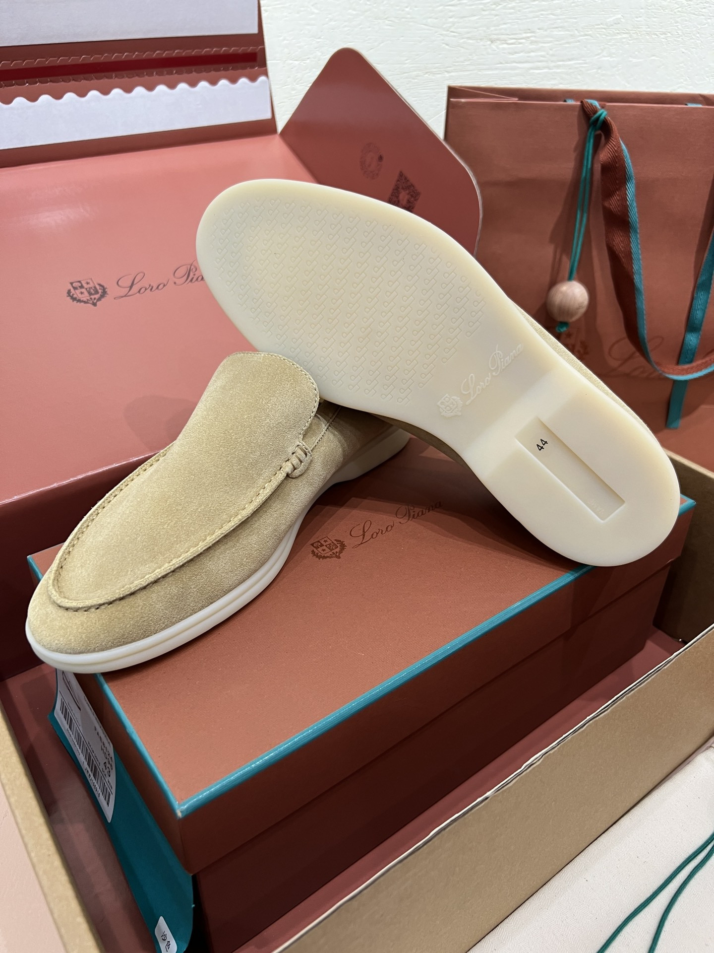 ua L**o p*ana summer walk loafers