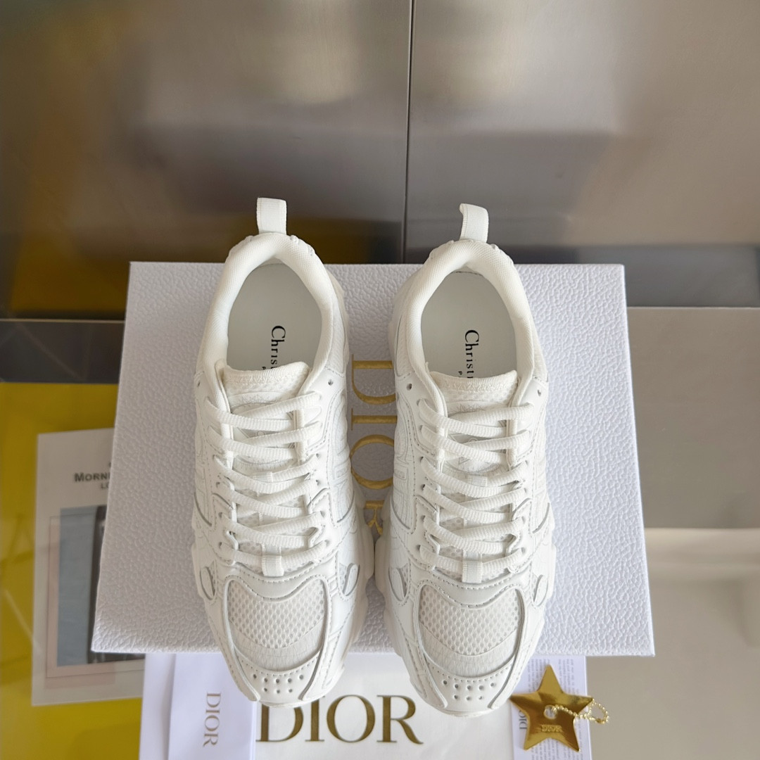 ua D*or chrono sneaker