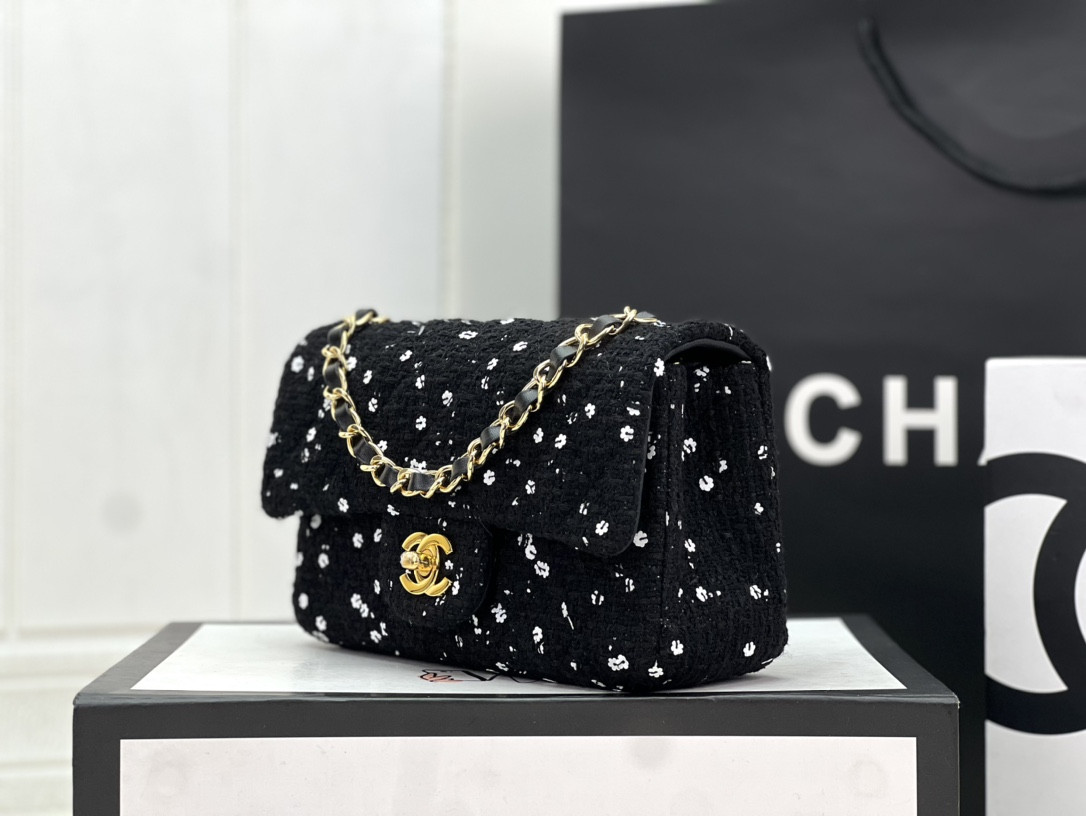 Ch*el classic flap bag 20cm