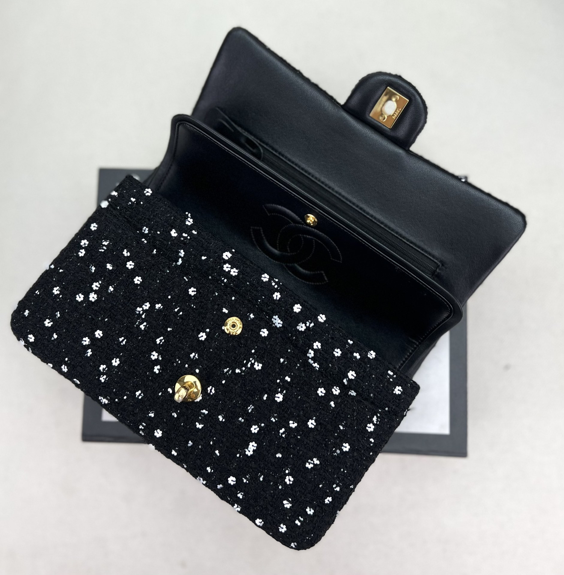 Ch*el classic flap bag 25cm