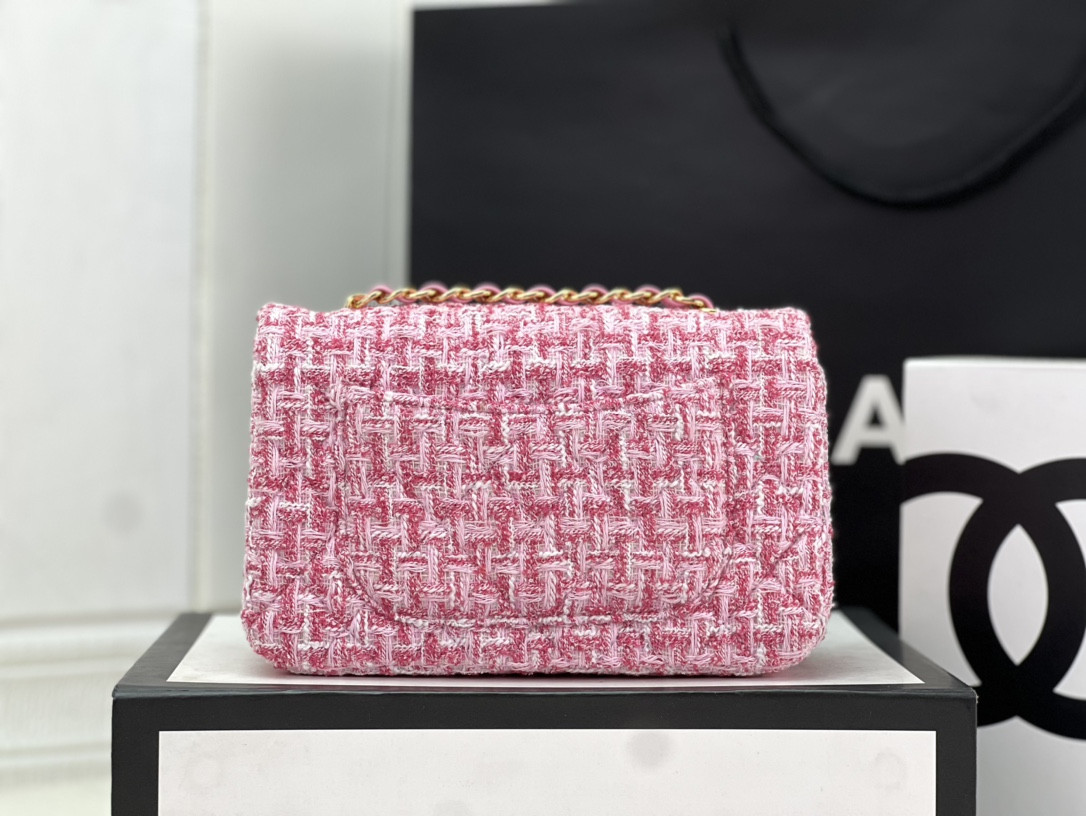 Ch*el classic flap bag 20cm