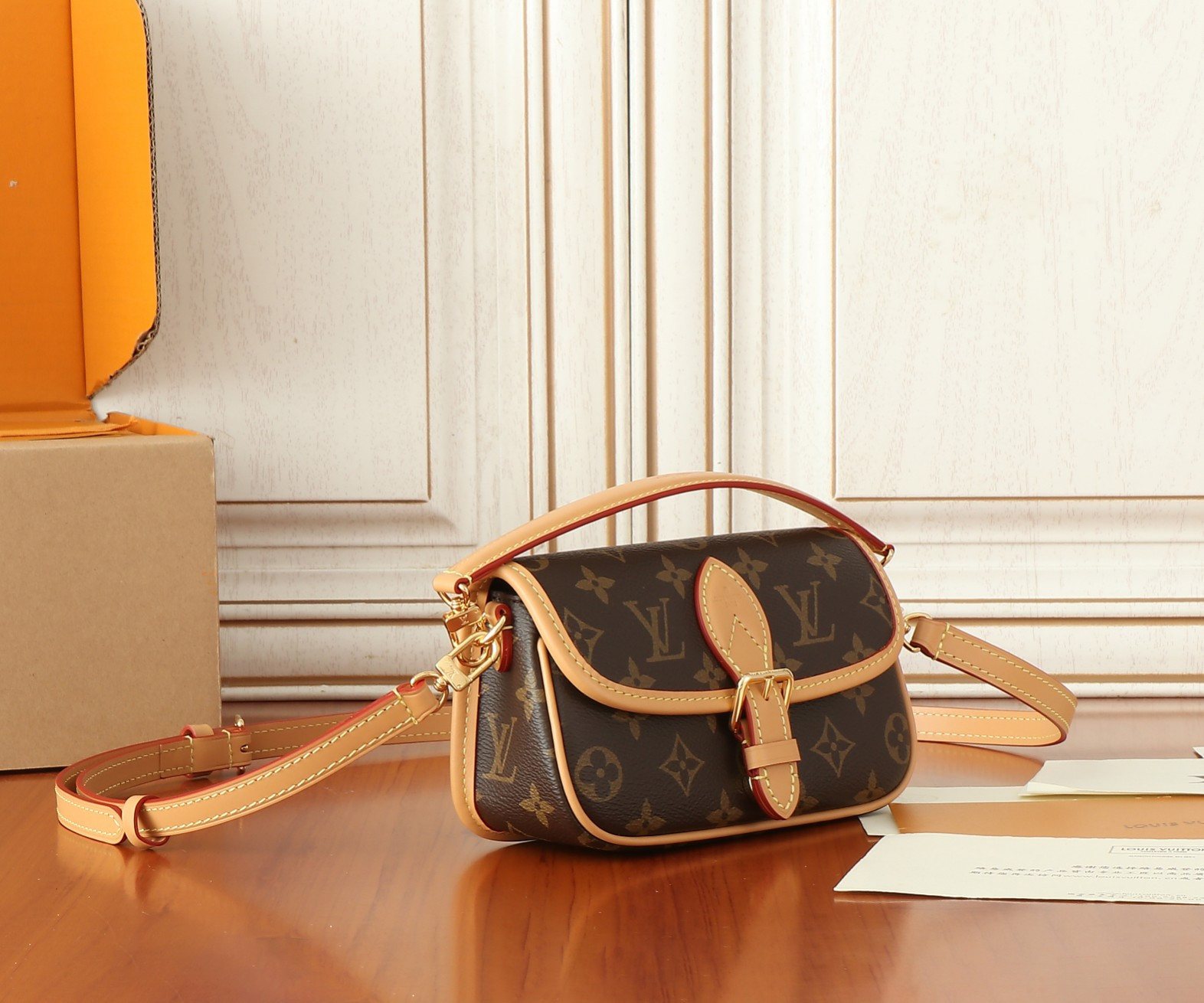 LV Nano Diane M83298 19x10.5x6cm