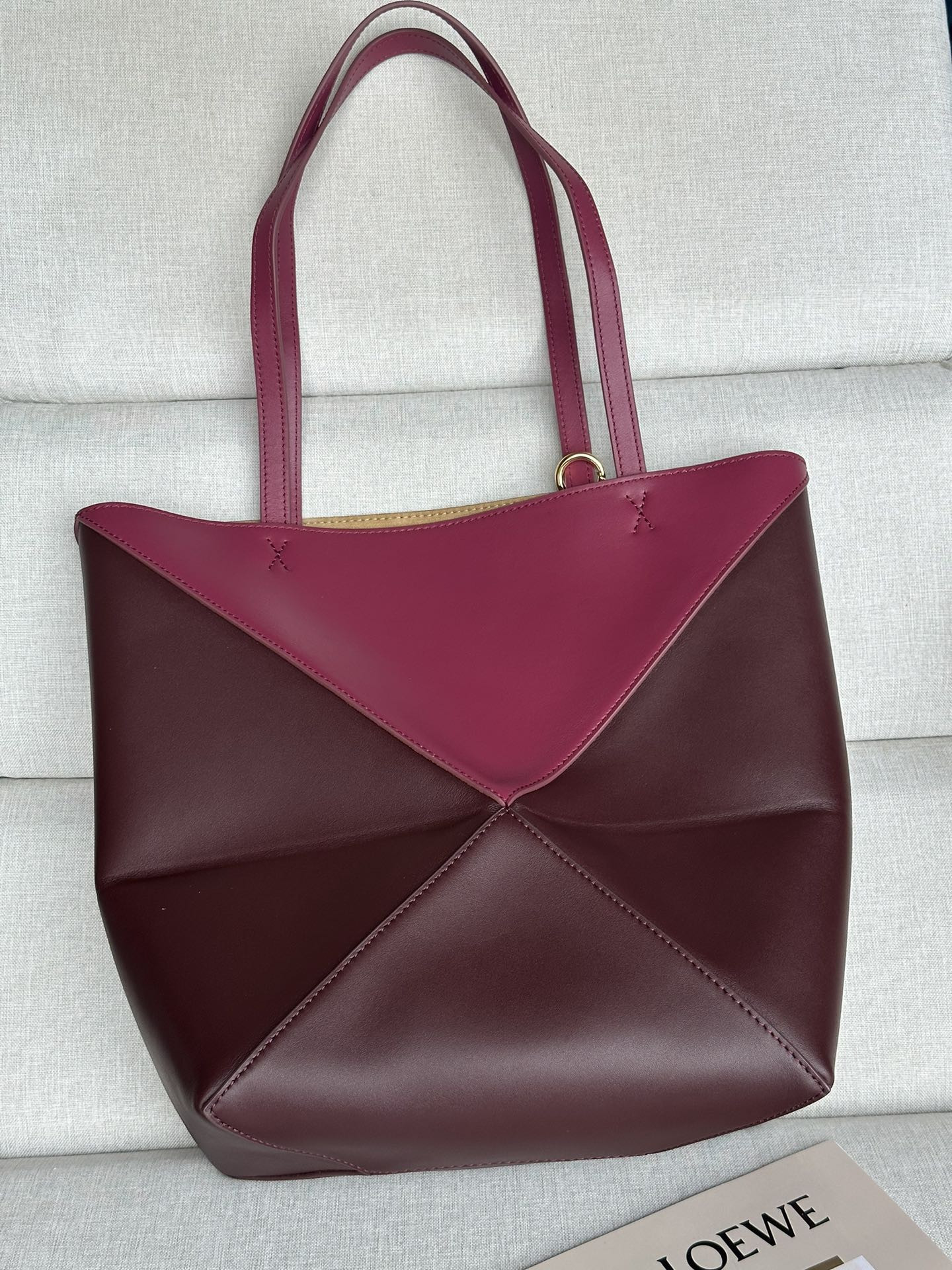 L0ew* medium puzzle fold tote in shiny calfskin 25.5x14.5x31.5cm