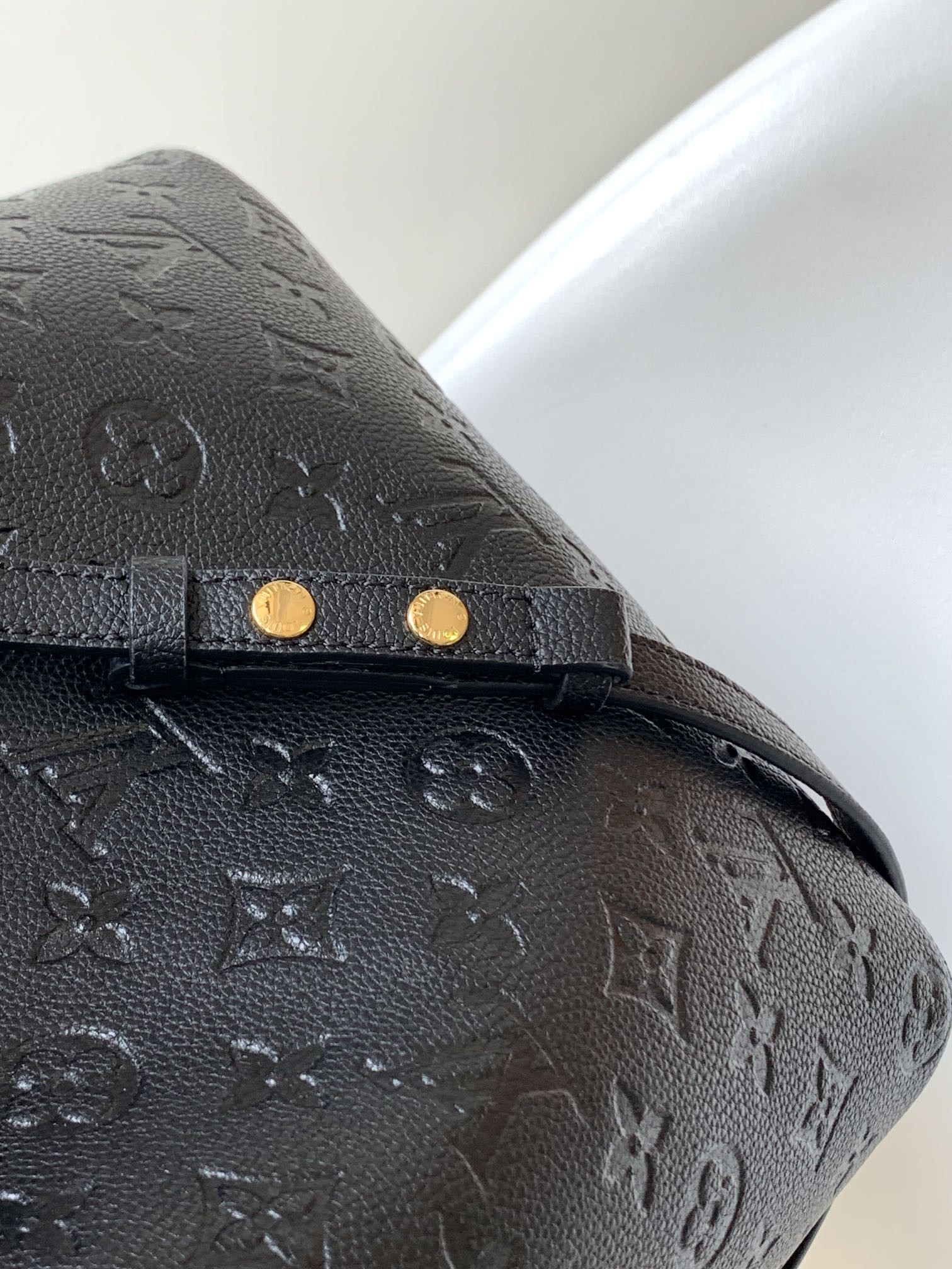 LV NéoNoé MM M45306 25.9 x 25.9 x 17.5CM