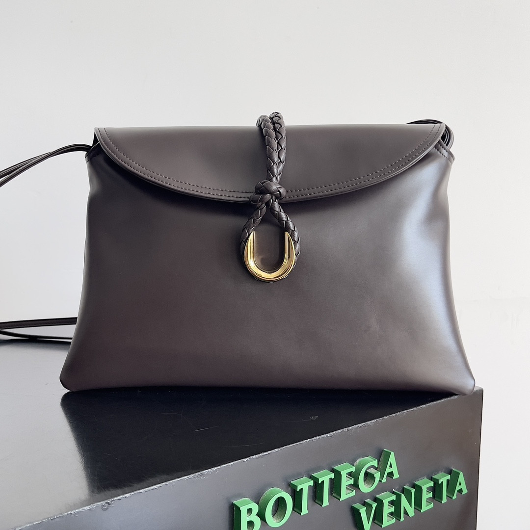 bo*te*ga Ve*ne*ta liberta 23 x 35 x 6cm