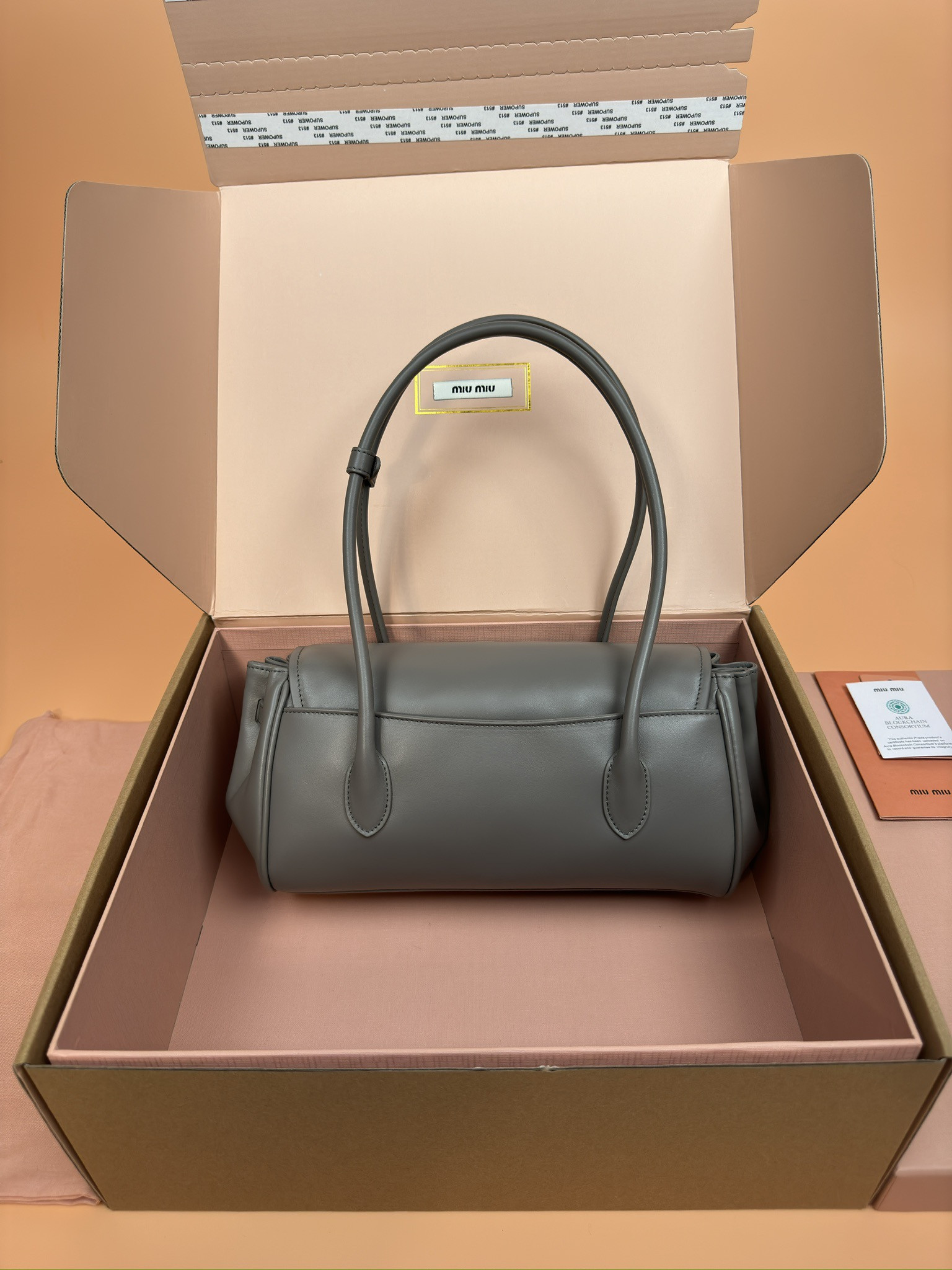 Miu Miu Leather shoulder bag  15x28x11cm