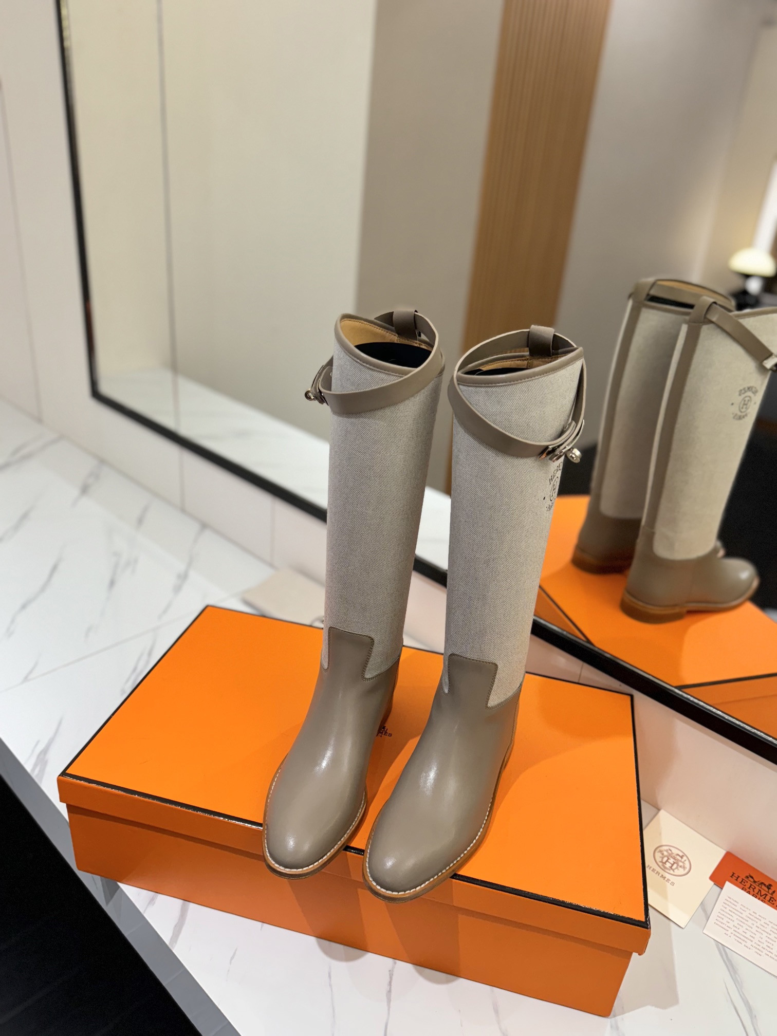 ua H**me5 jumping boots