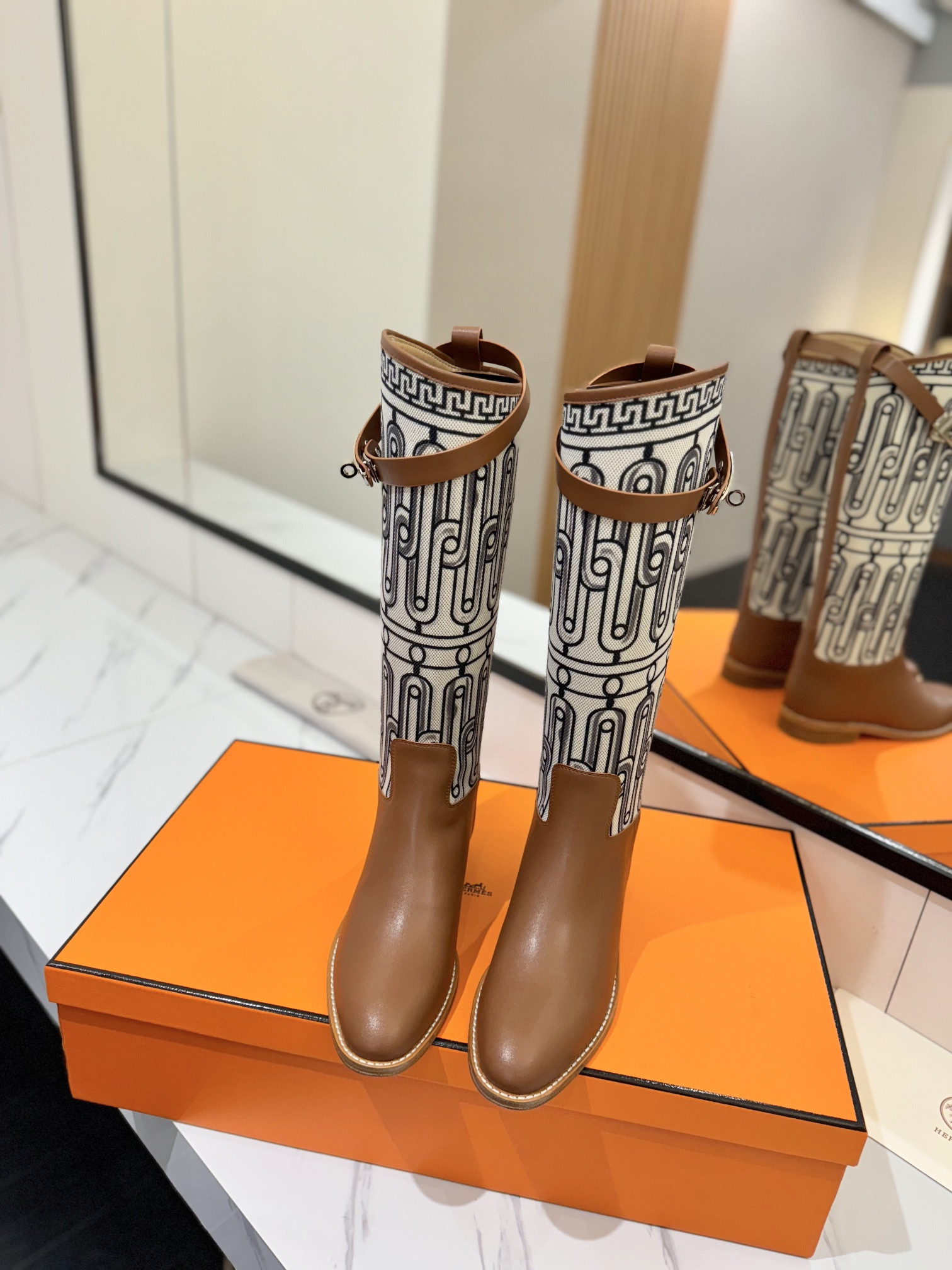 ua H**me5 jumping boots