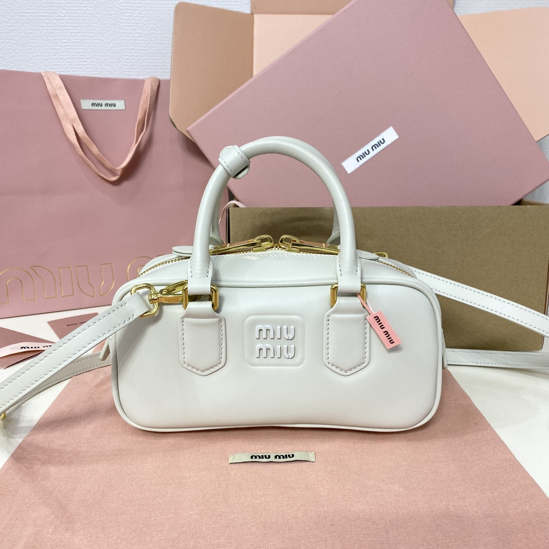 Miu Miu Arcadie leather bag  10.5x22x7.5cm