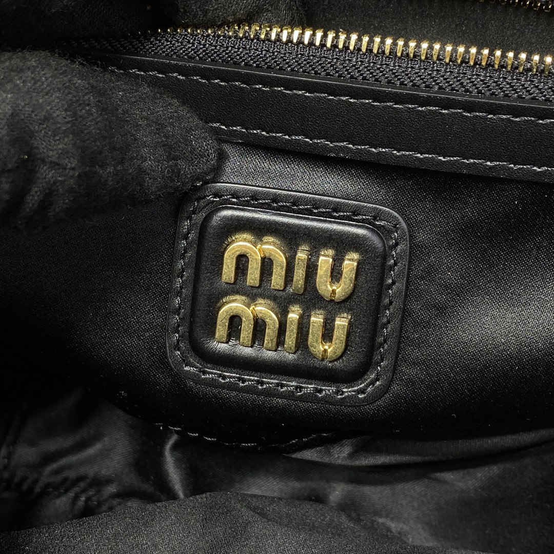 Miu Miu Arcadie leather bag 12x27x9cm