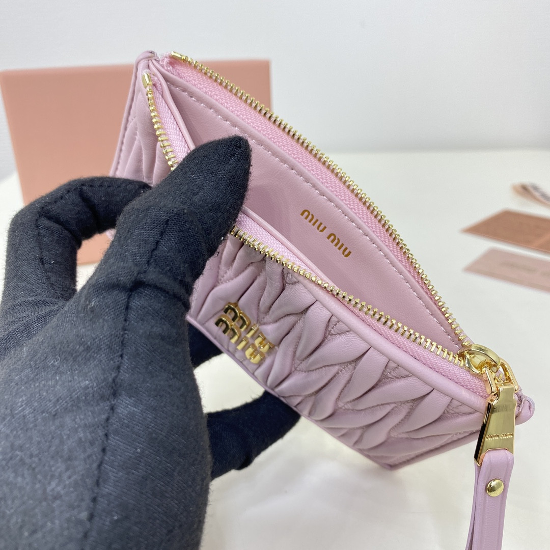 Miu Miu Matelassé nappa leather card holder 8X15cm