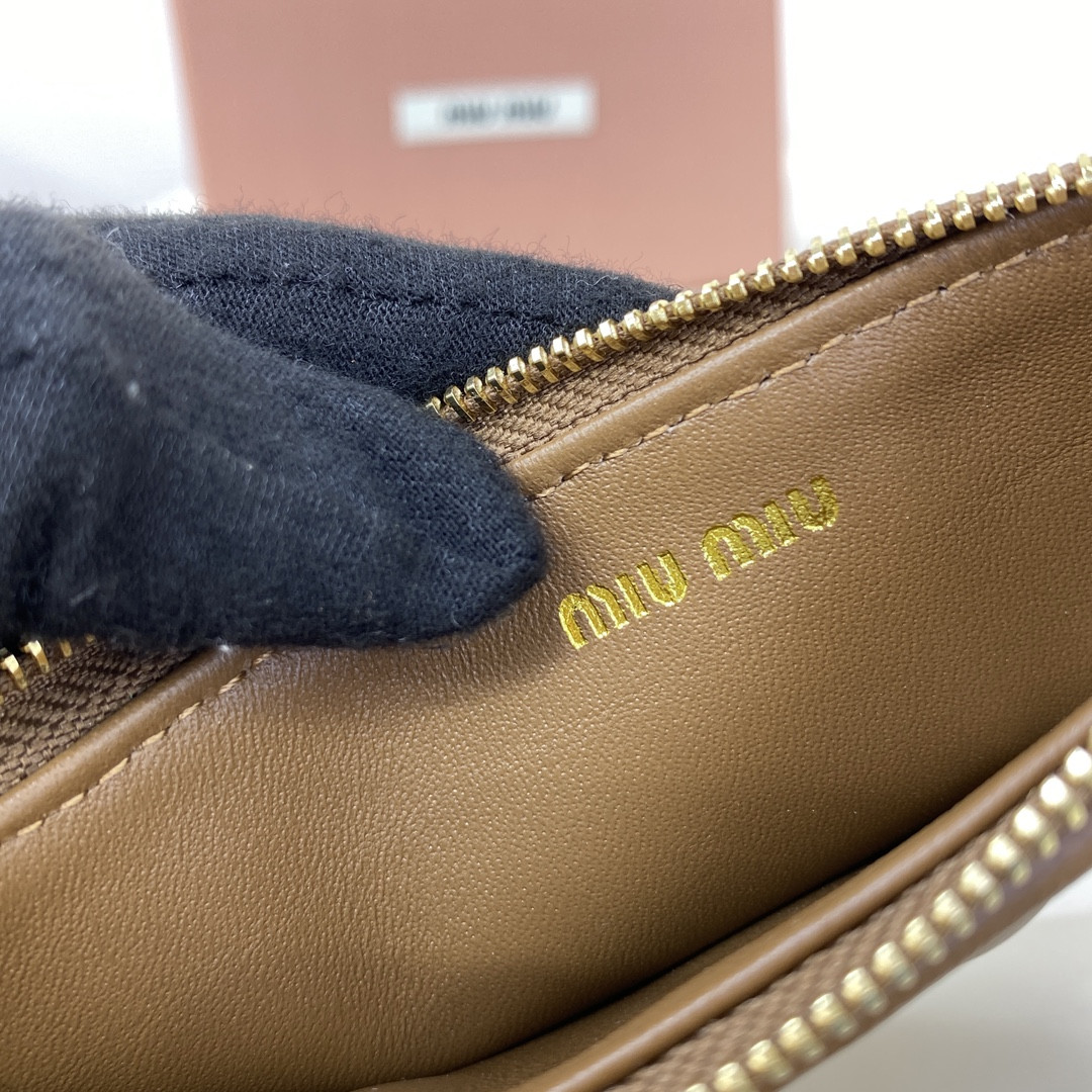 Miu Miu Matelassé nappa leather card holder 8X15cm