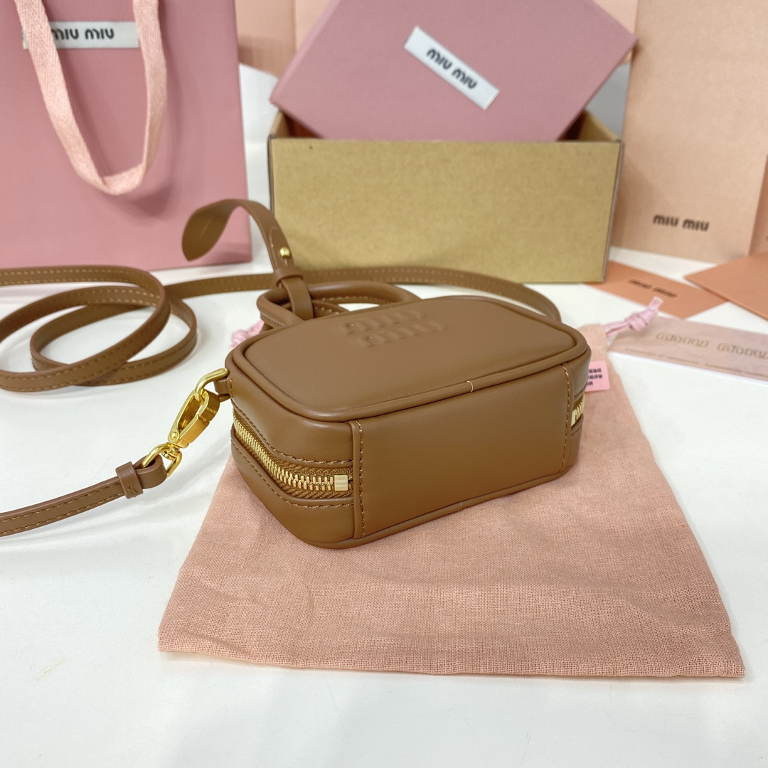Miu Miu Leather micro bag 7x11x4cm