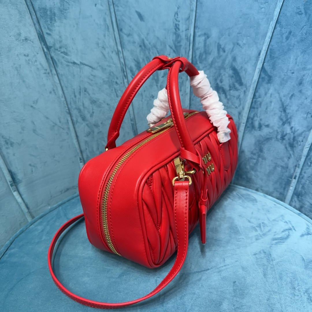 Miu Miu Arcadie matelassé nappa leather bag 12x27x9cm