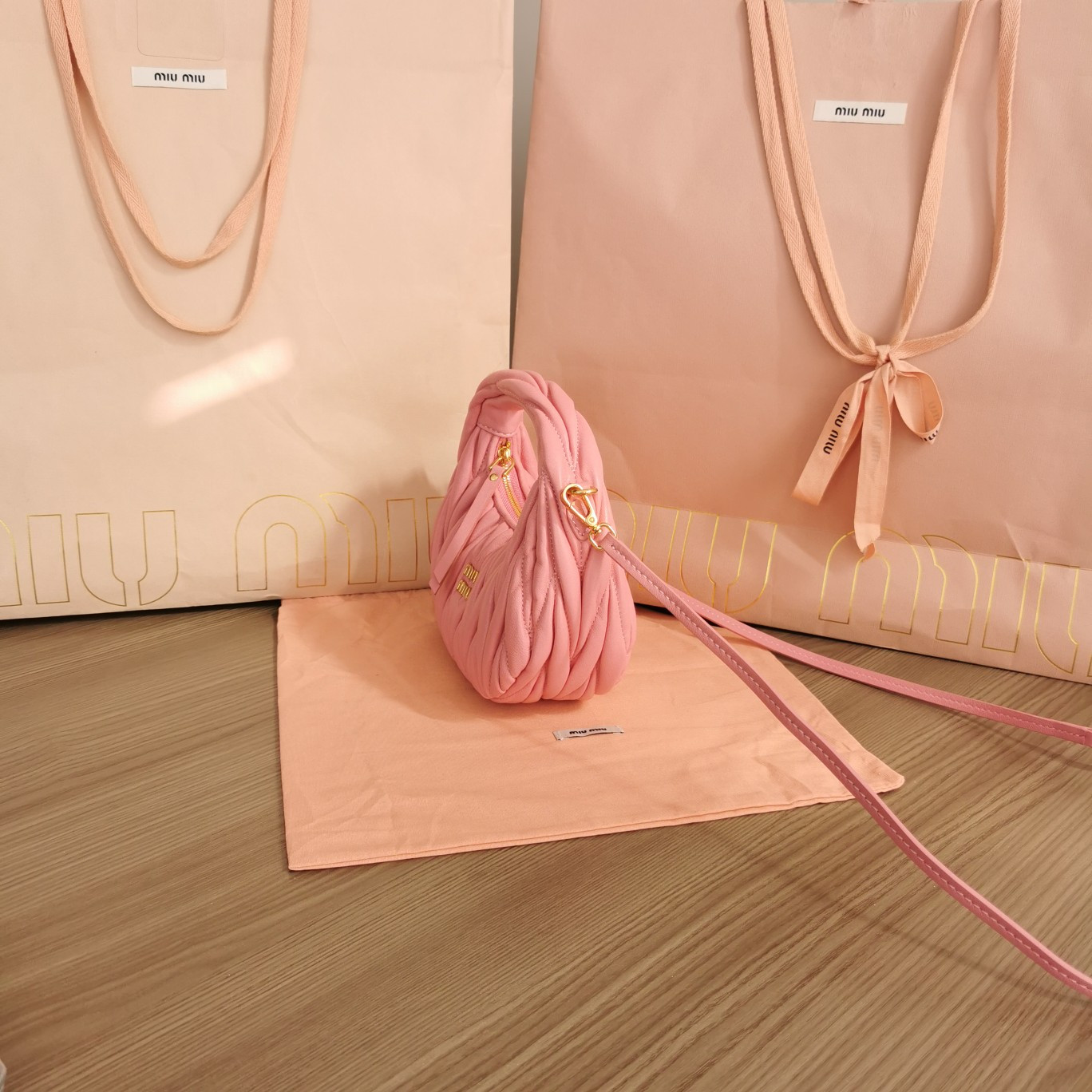 Miu Miu Wander matelassé nappa leather hobo mini-bag 14x17.5x5.5cm