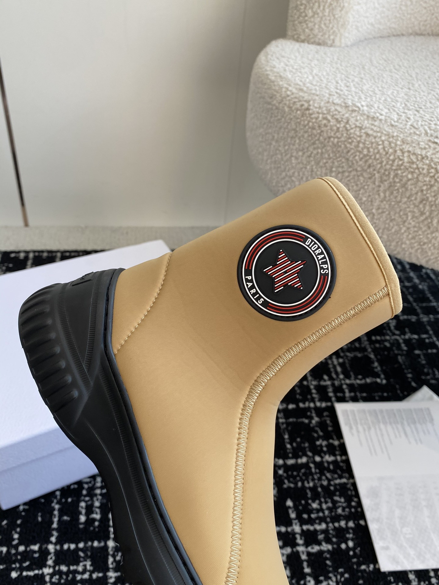 ua D*or boot
