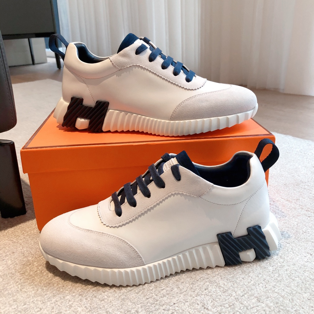 ua H**me5 bouncing sneaker