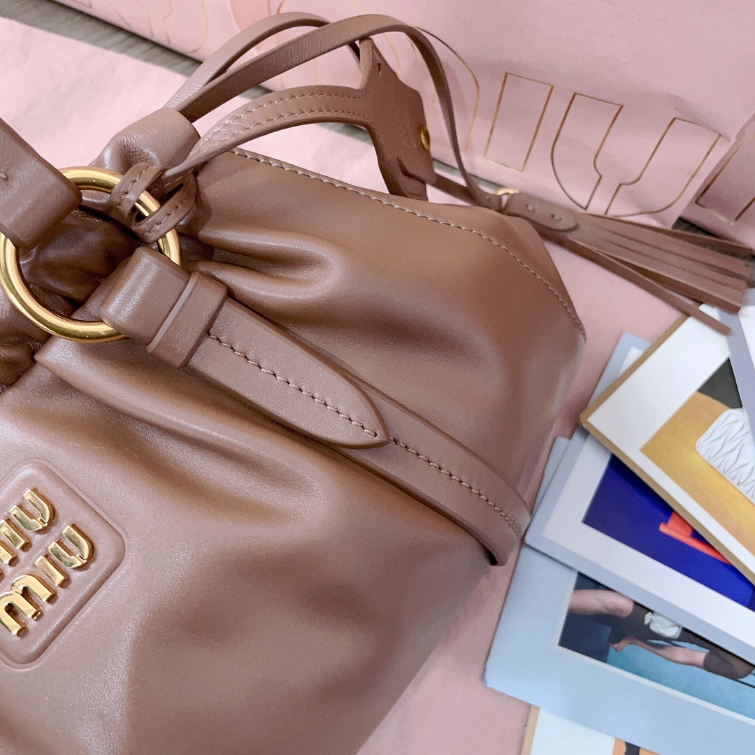 Miu Miu Small Joie nappa leather bag 16x32x10.5cm