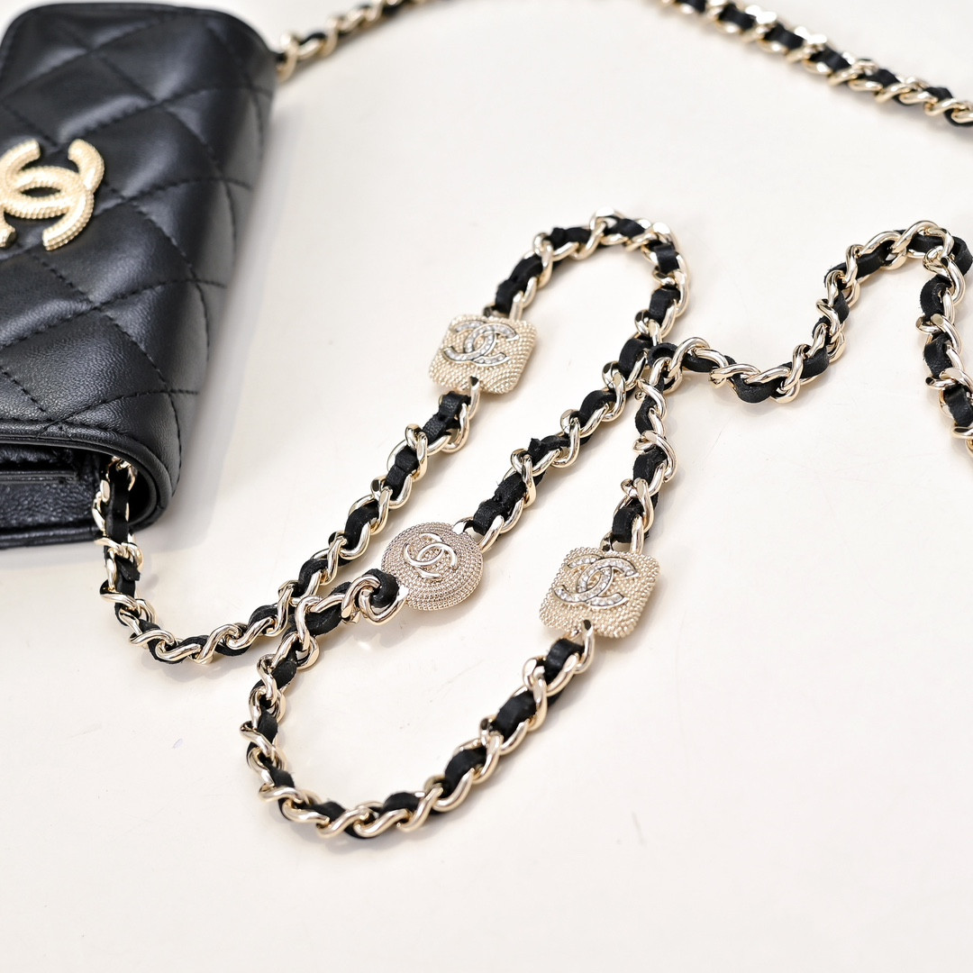 Ch*el clutch with chain 9.5x12.5x3.5cm