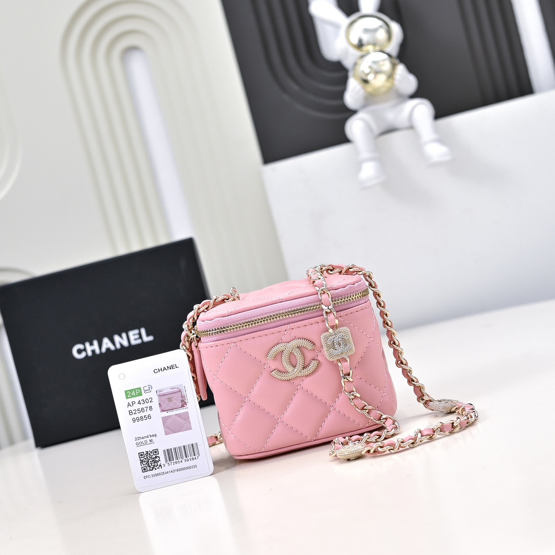Ch*el small vanity with chain 8.5x11x7cm