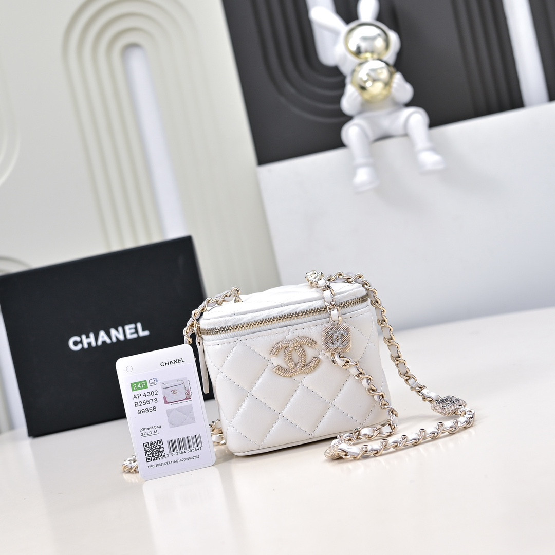 Ch*el small vanity with chain 8.5x11x7cm