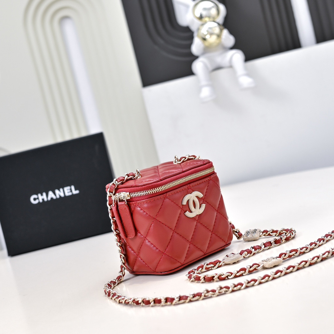 Ch*el small vanity with chain 8.5x11x7cm