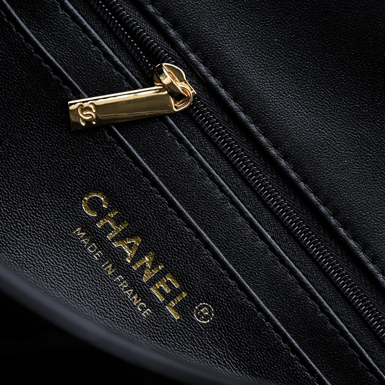Ch*el mini classic handbag with top handle 20x12x6cm