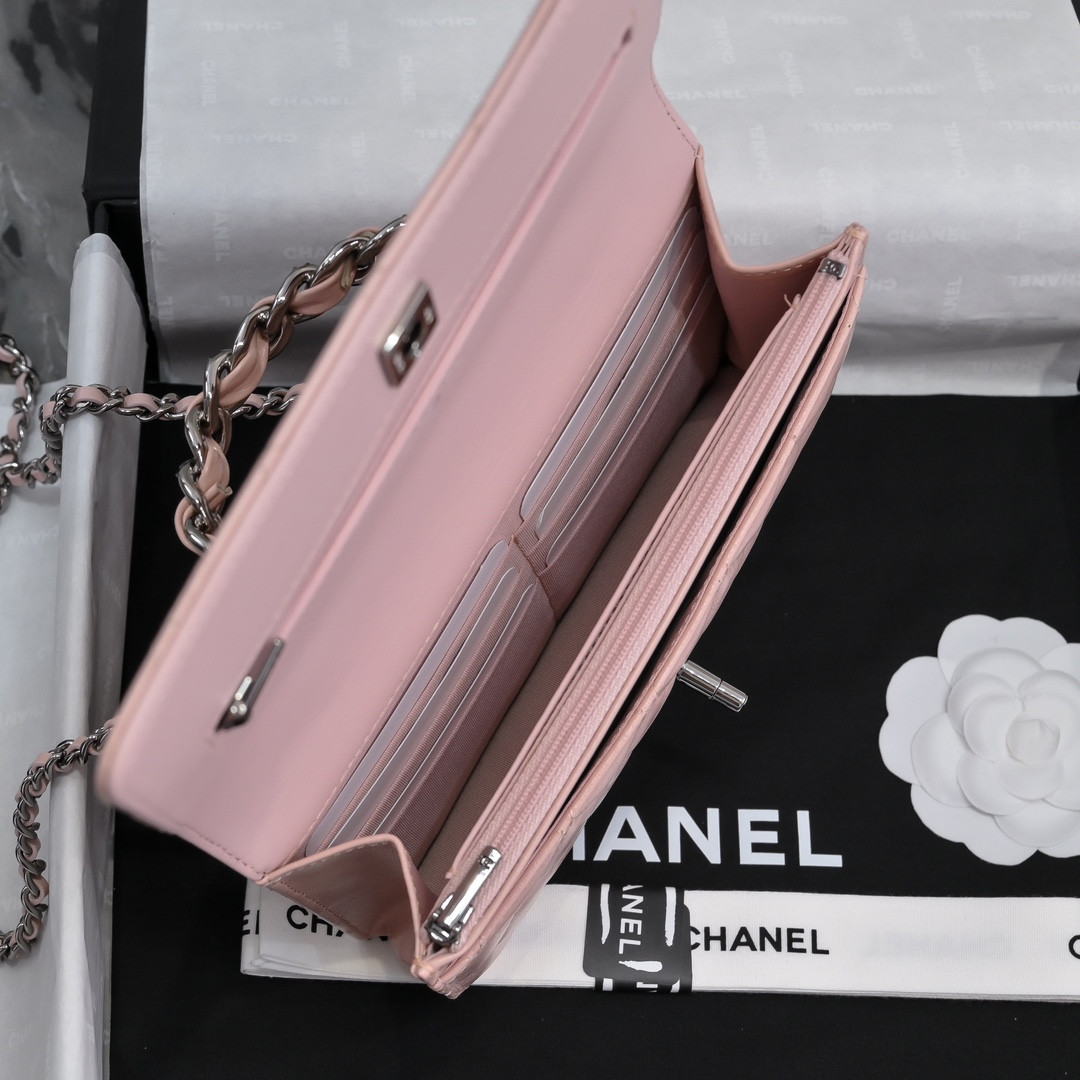 Ch*el clutch with chain 19x12x3.5cm