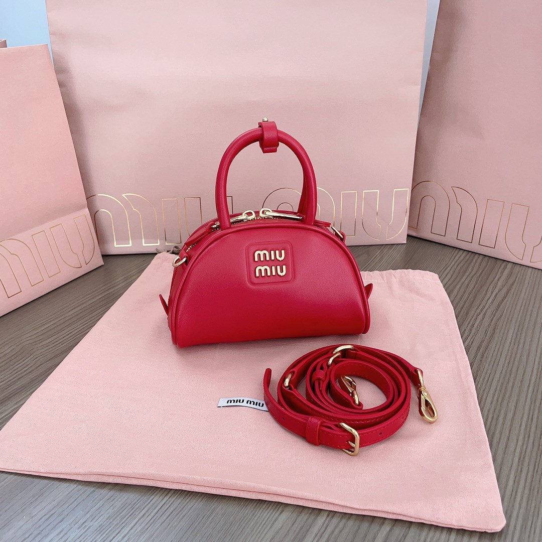 Miu Miu Dumpling bag 18X11.5X8cm