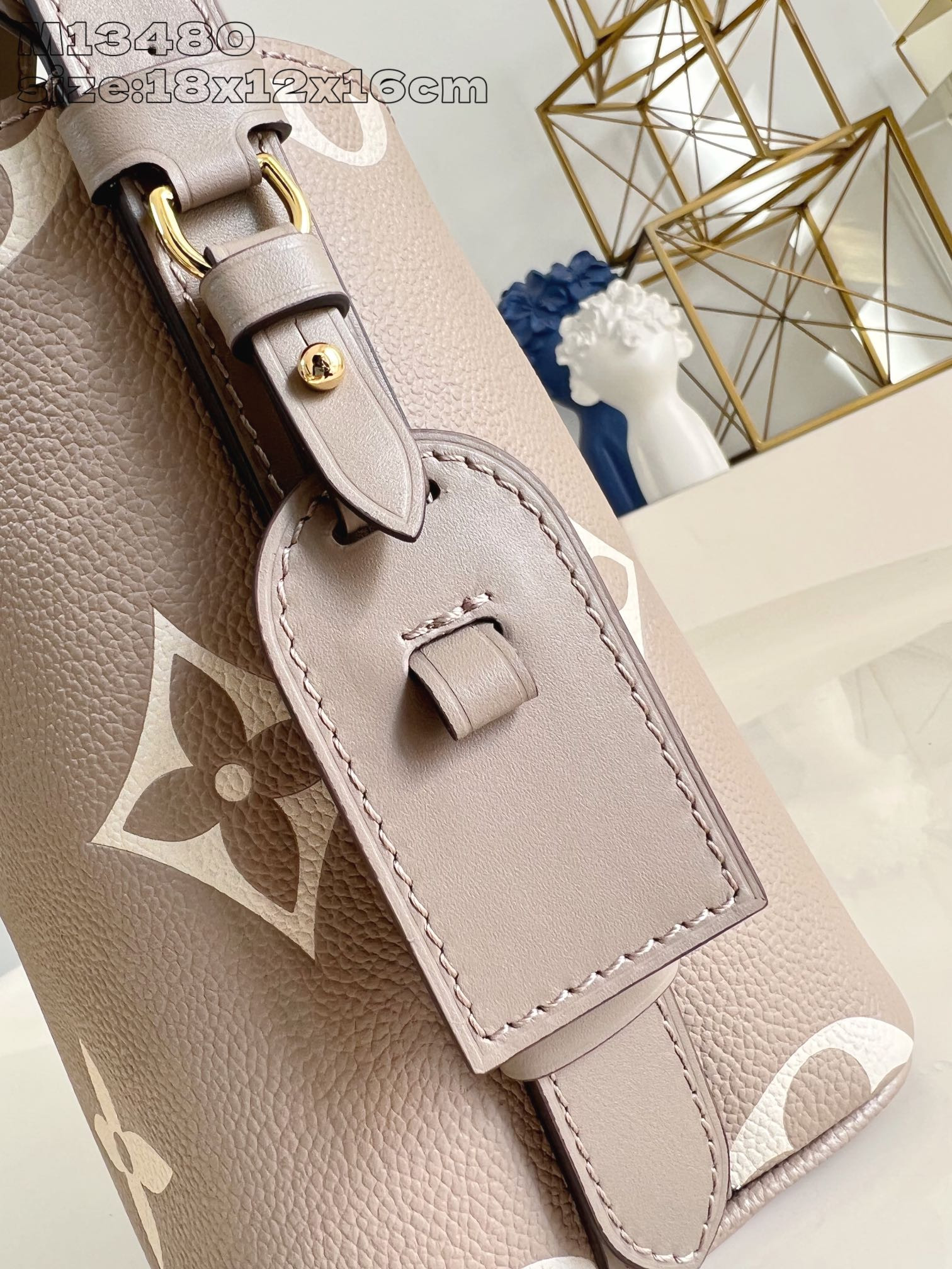 LV All In BB Xph M13045 18 x 12 x 16cm