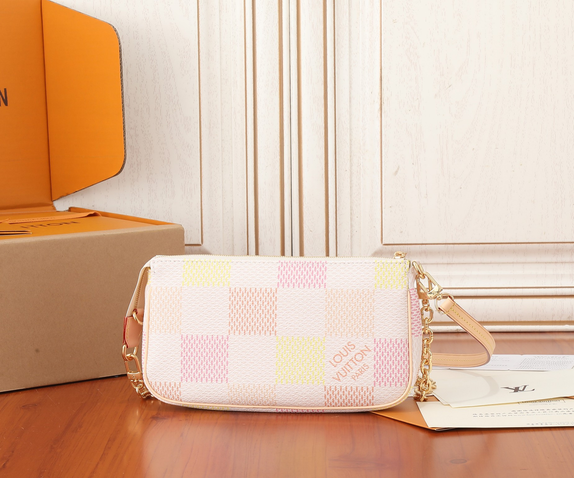 LV Pochette Accessoires N40642 23.5 x 13.5 x 4 cm