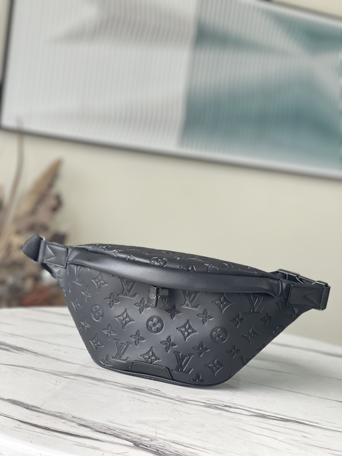 LV DISCOVERY BUMBAG PM M46036 44×15×9cm