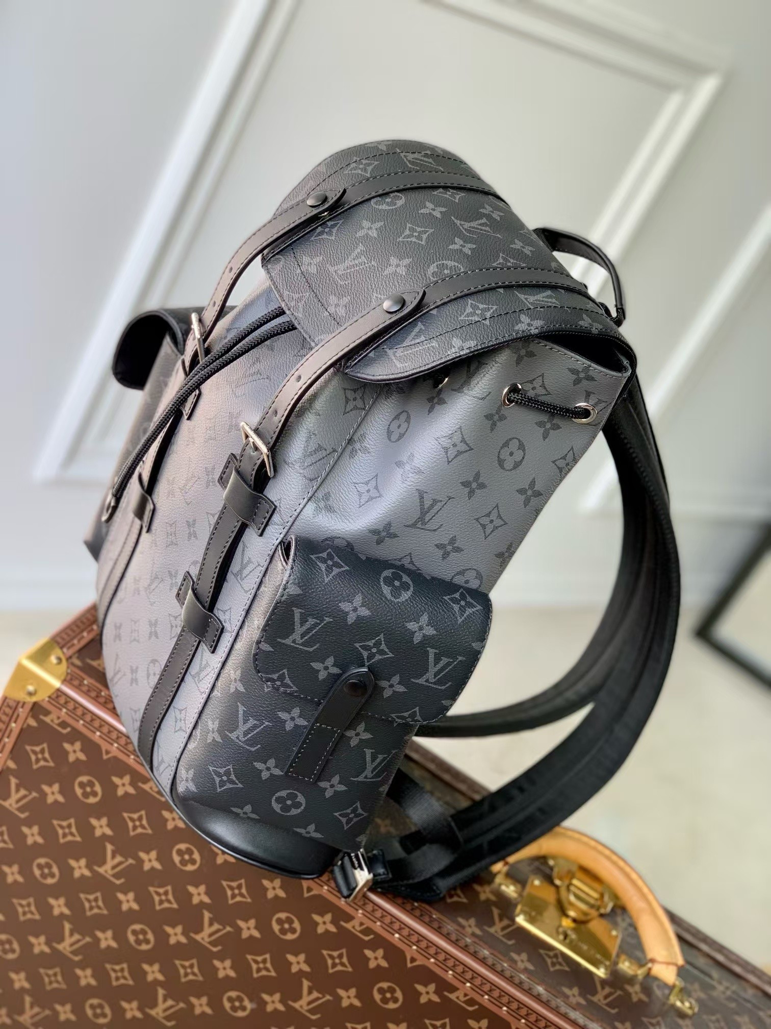 LV Christopher PM M46331 32 x 39 x 12 cm