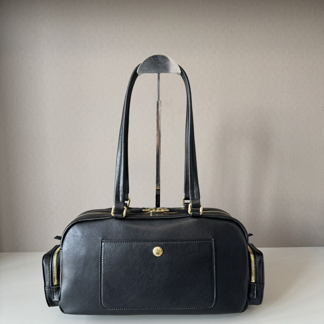 Miu Miu Pocket washed nappa leather bag 32x15.5x11cm