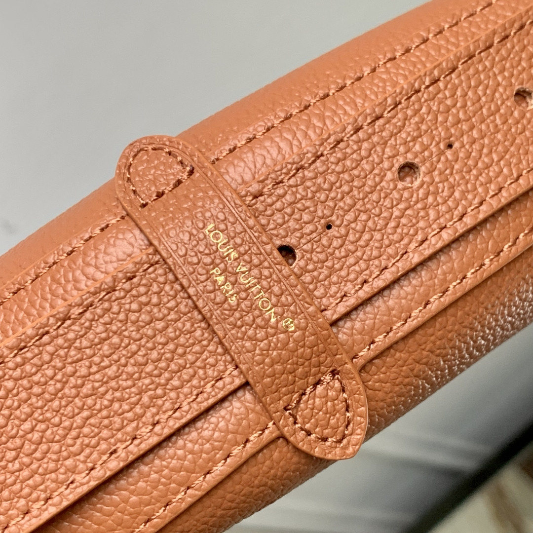 LV Low Key Cookie MM M14642 32x26x5cm