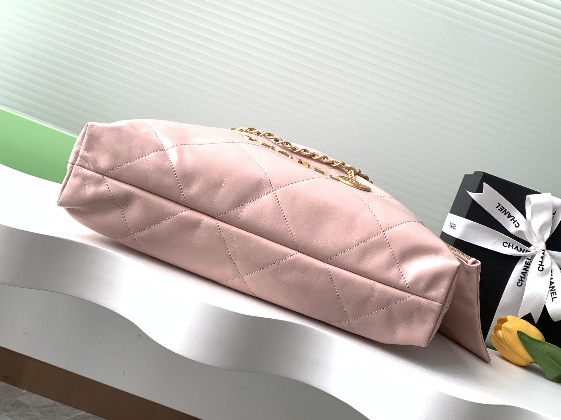 Ch*el 22 handbag as3261 39×42×8 cm