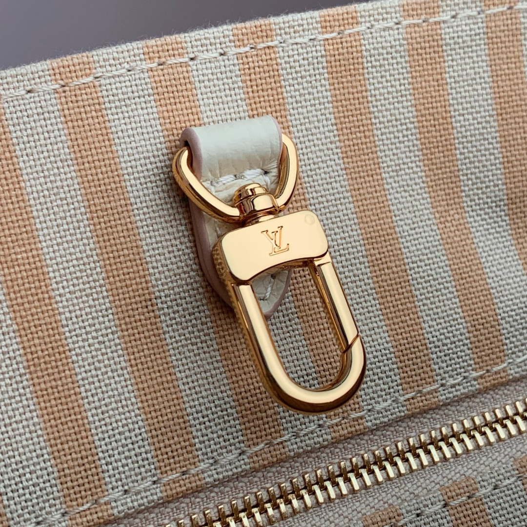 LV OnTheGo PM M14403 25x19x11.5cm
