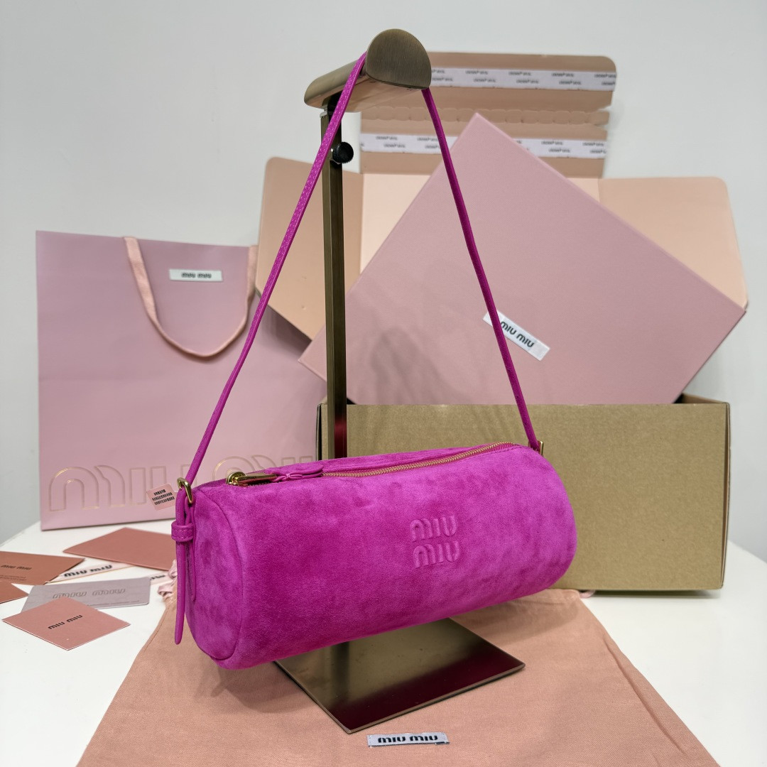 Miu Miu Suede pouch 22x9x9cm
