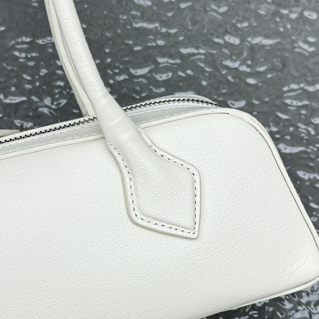 ALAÏA LE TECKEL SMALL BAG 27x9x8cm