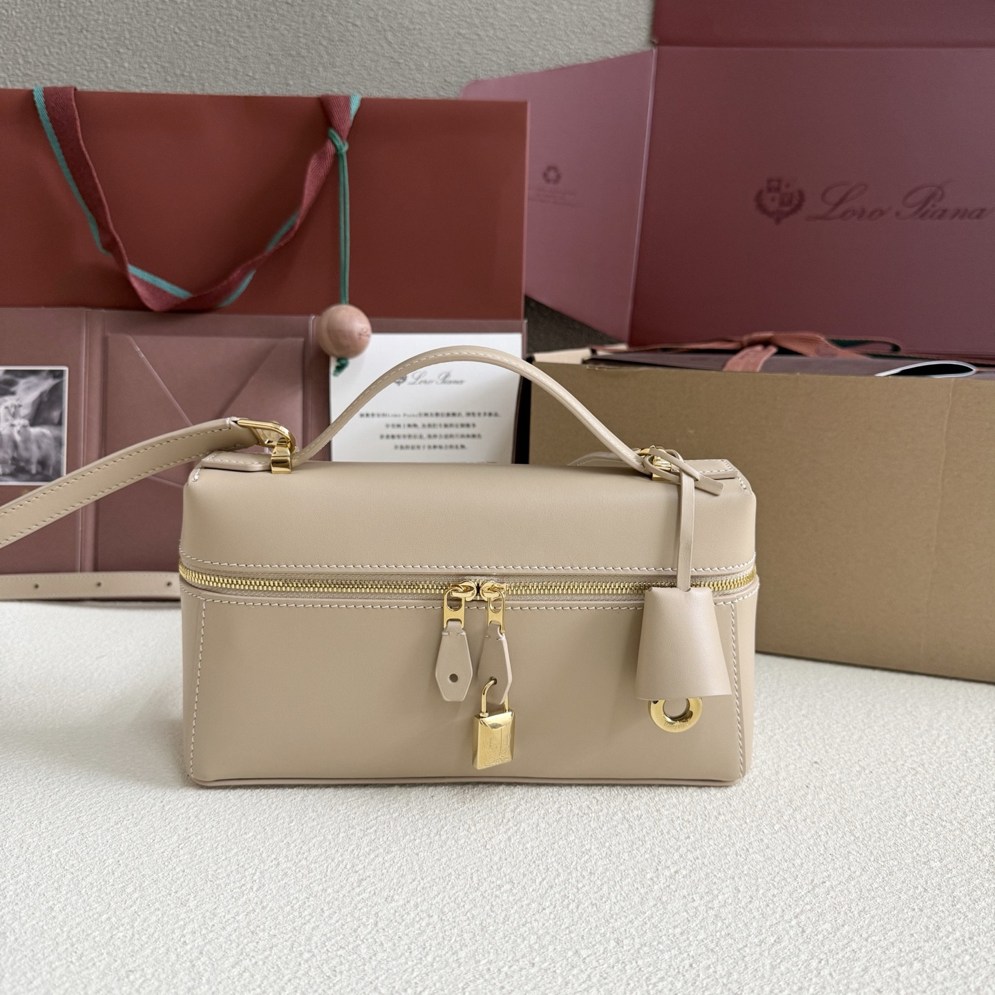 L**o p*ana extra bag l23 23x12x7cm