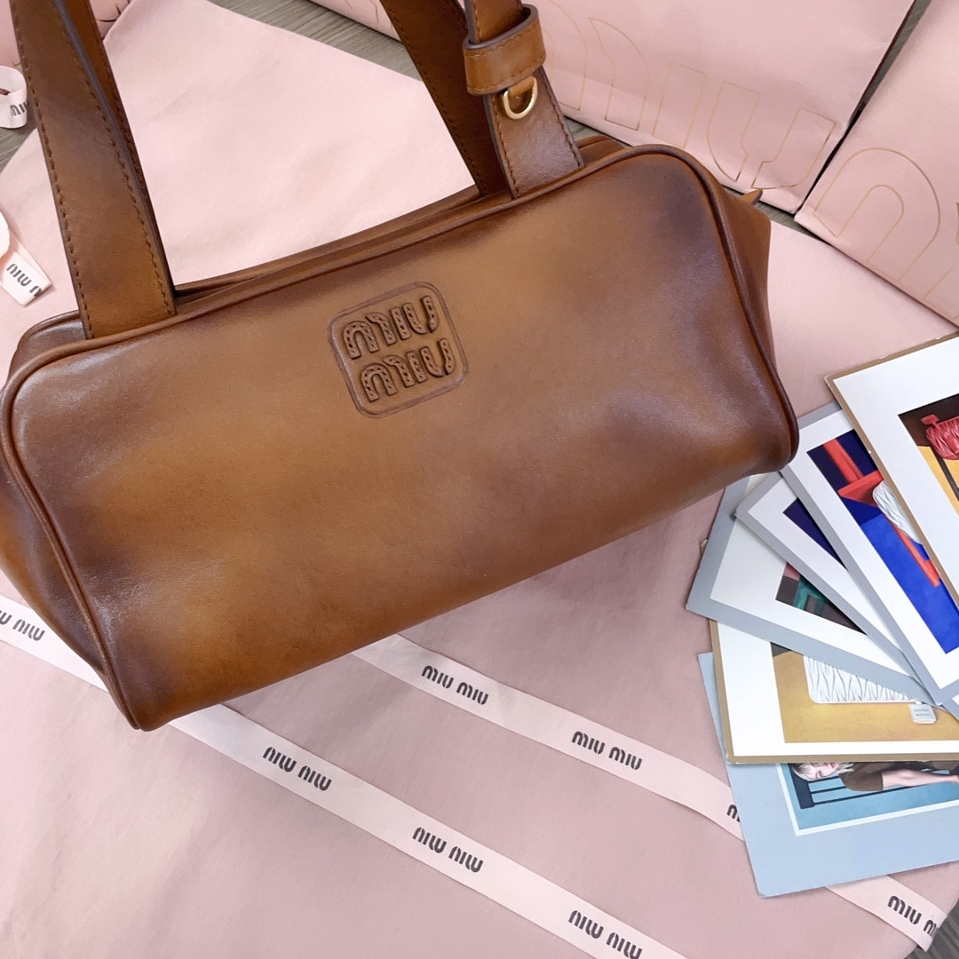 Miu Miu Leather Top-Handle Bag 15x28x13cm