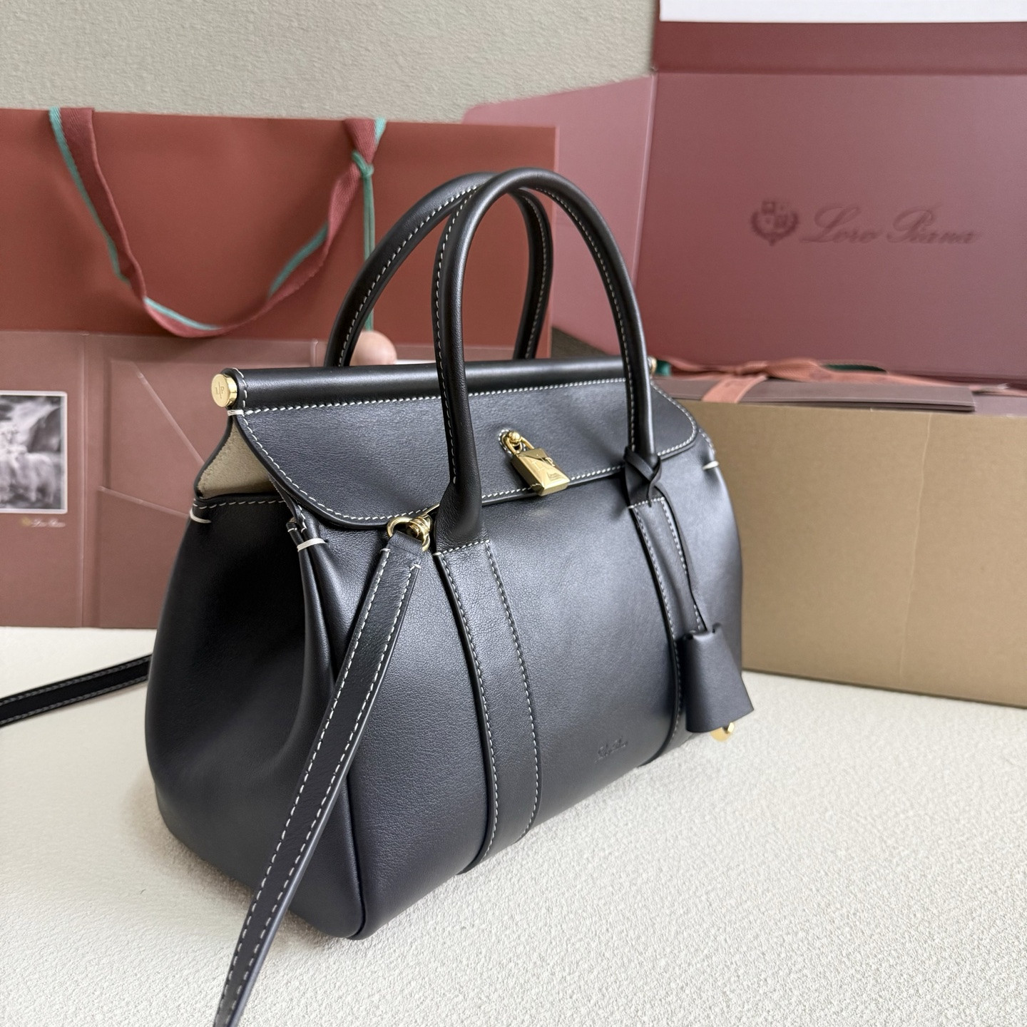 L**o p*ana loom l25 calfskin 25x18x12.5cm