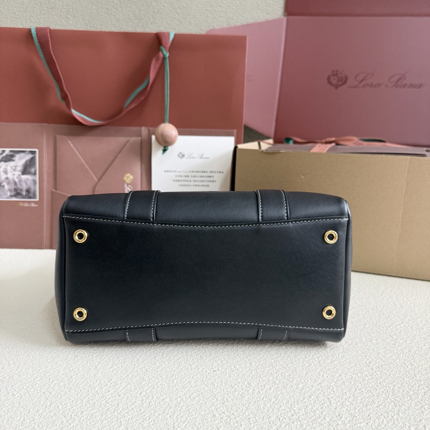 L**o p*ana loom l25 calfskin 25x18x12.5cm