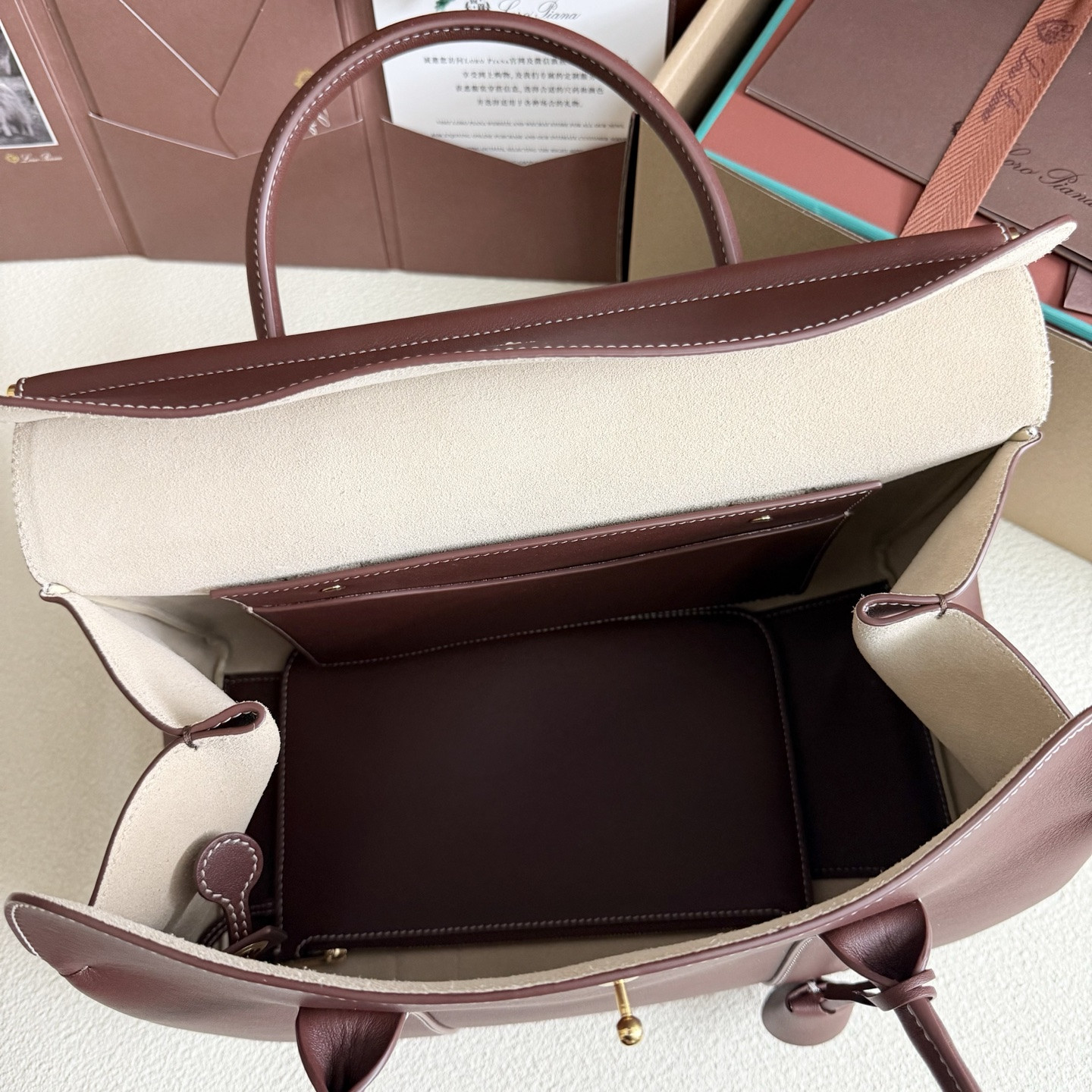 L**o p*ana loom l32 calfskin 33x23x18cm