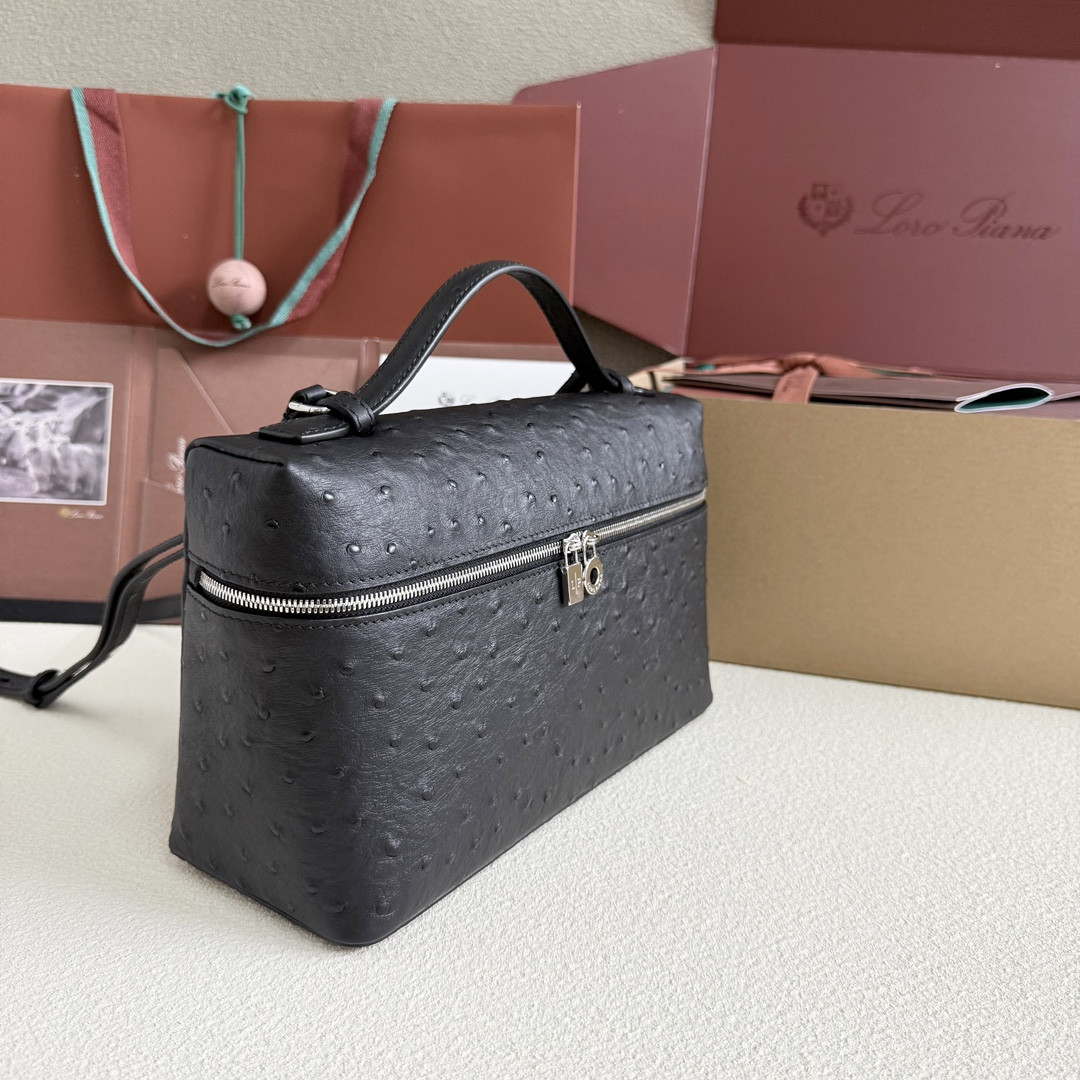 L**o p*ana extra pocket l27 ostrich-grained leather 16x27x10cm