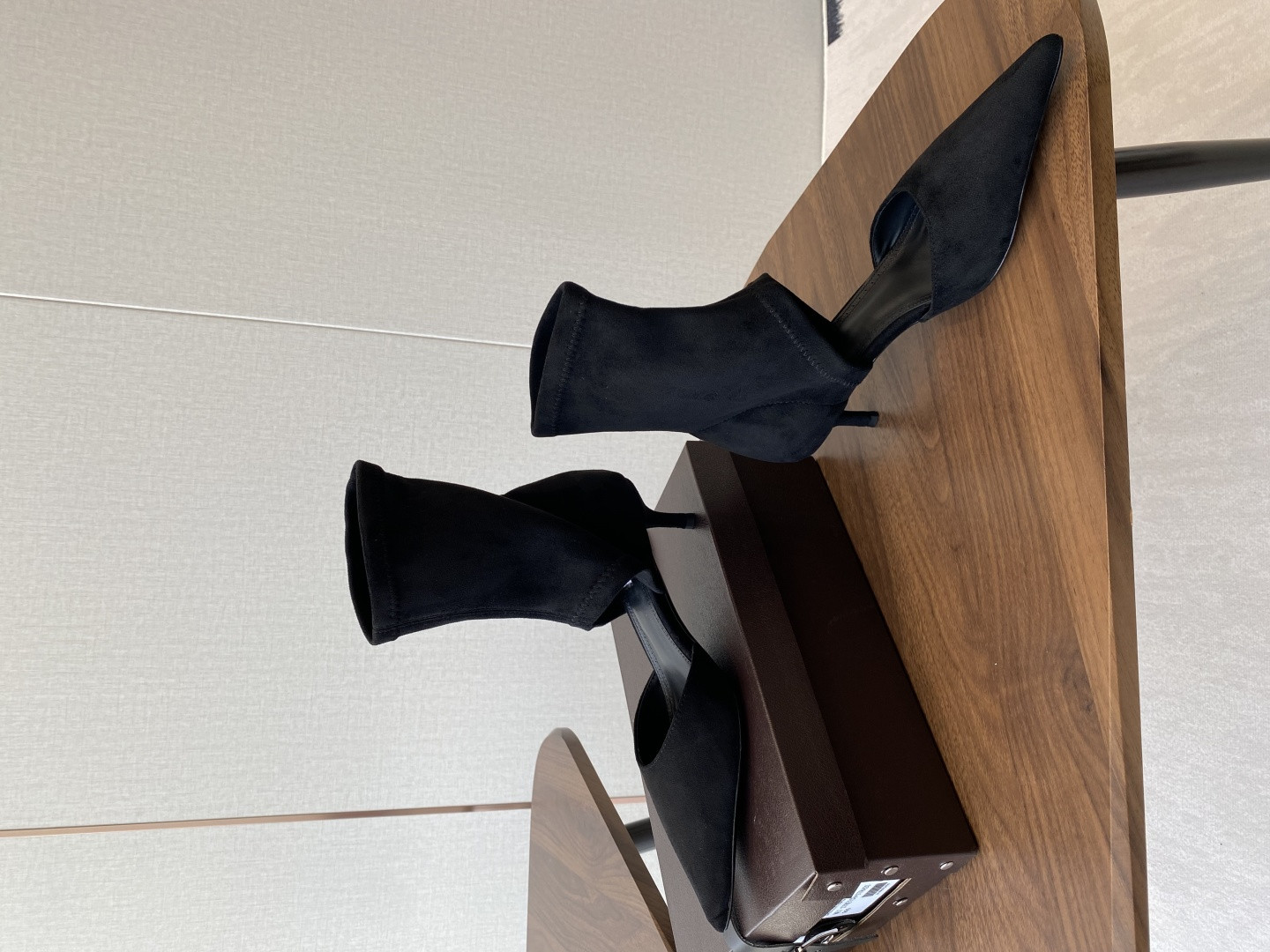 UA ALAÏA LOW BOOTS IN STRETCH SUEDE 5.5cm Heel