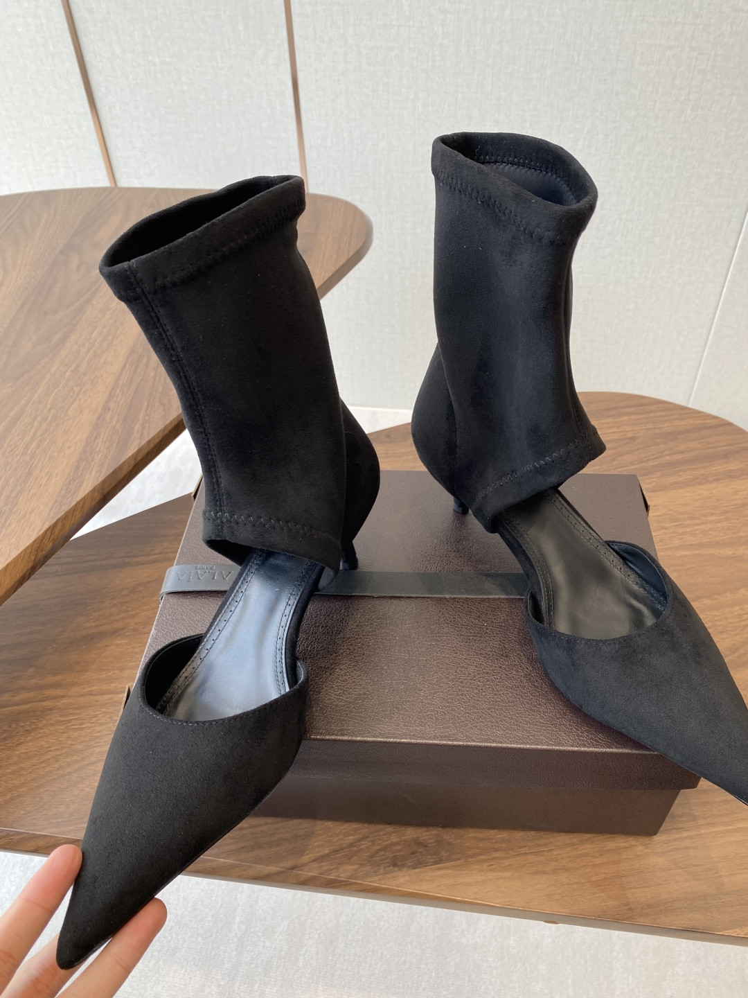 UA ALAÏA LOW BOOTS IN STRETCH SUEDE 5.5cm Heel