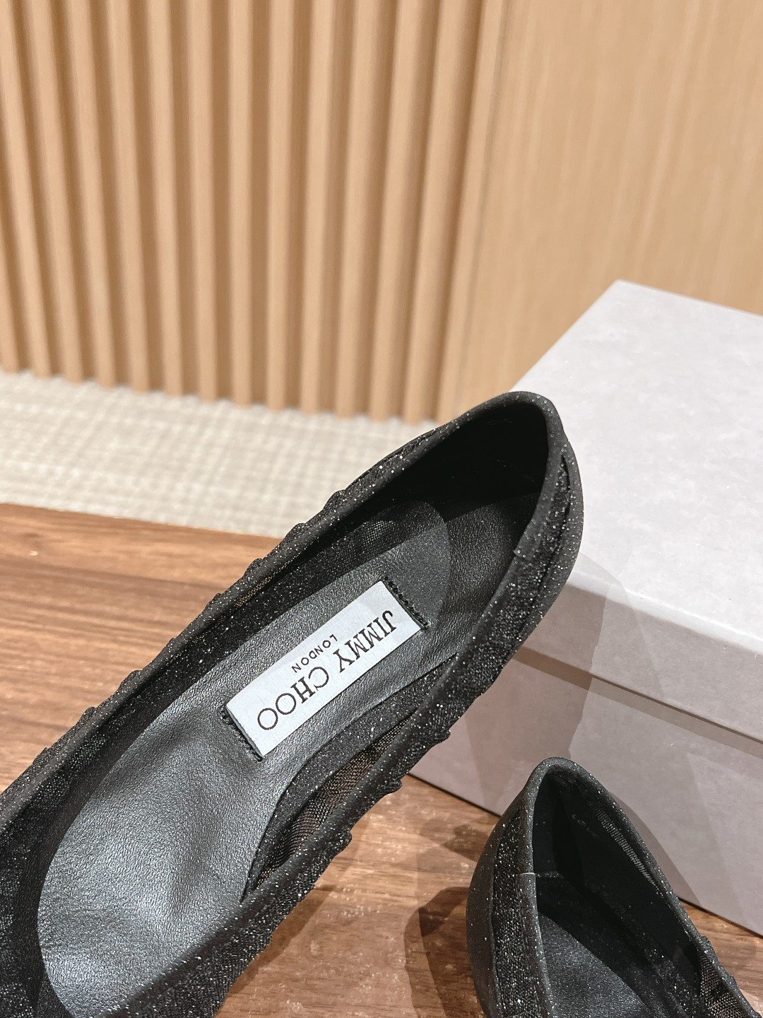 ua Ji*y Ch* flat shoes