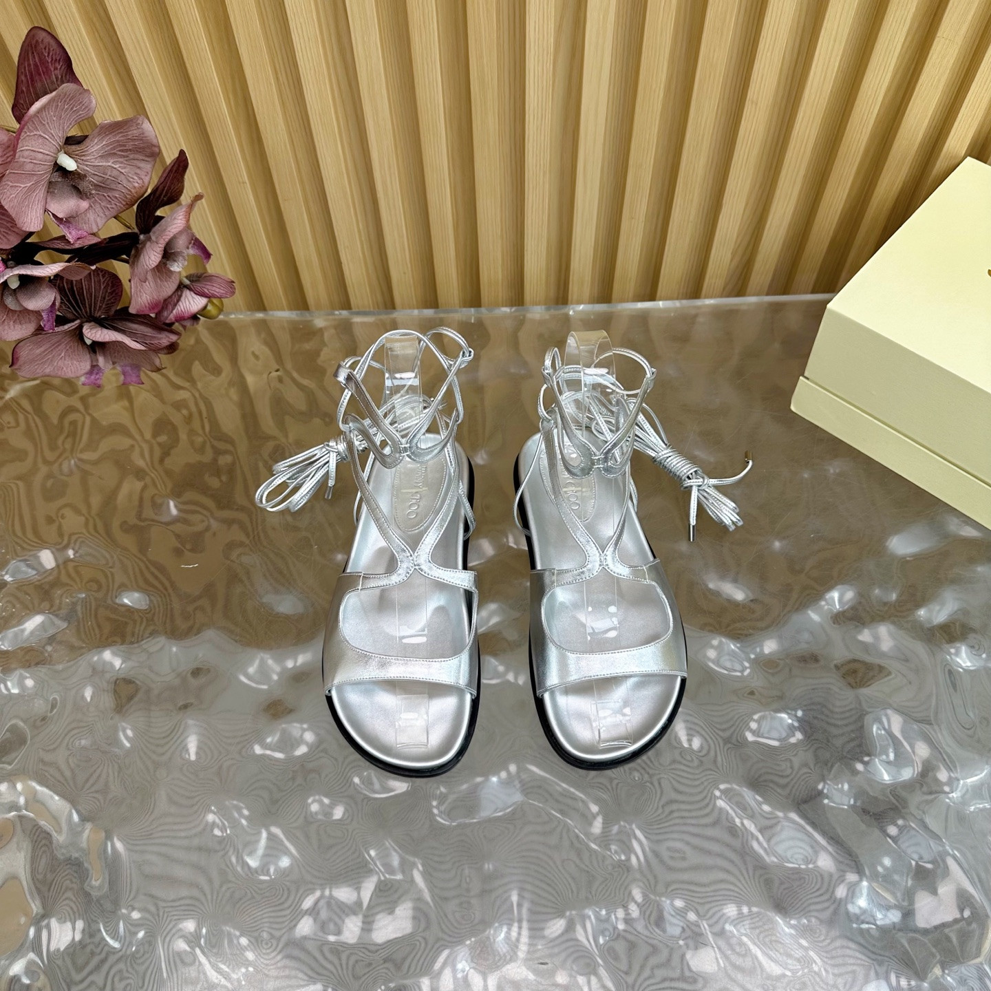 ua Ji*y Ch* sandals